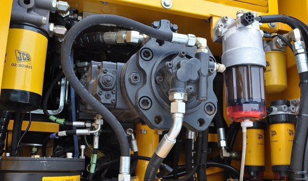 Гусеничный экскаватор JCB JS260